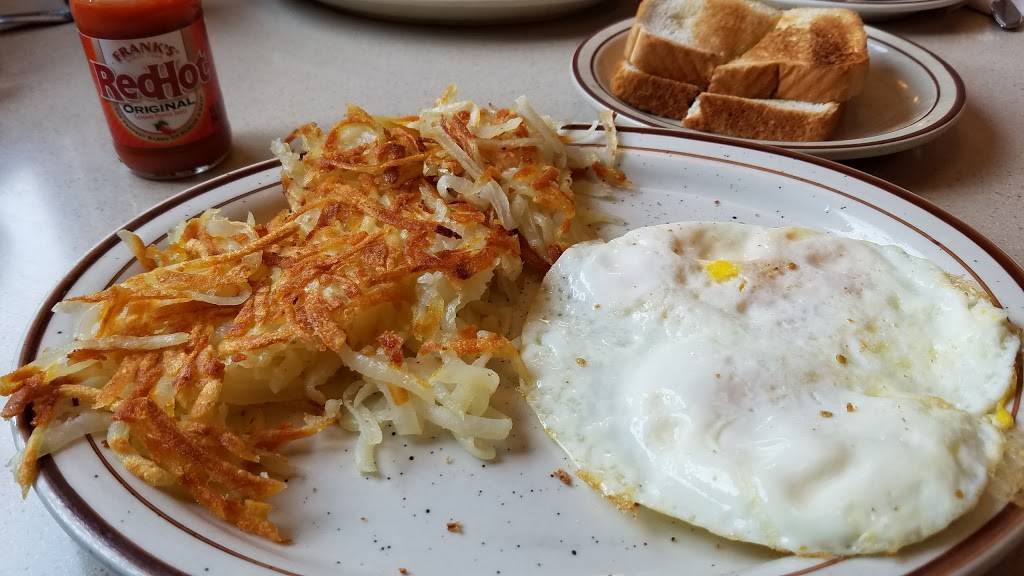 Leos Coney Island | restaurant | 281 S Broadway St, Lake Orion, MI 48362, USA | 2486938283 OR +1 248-693-8283