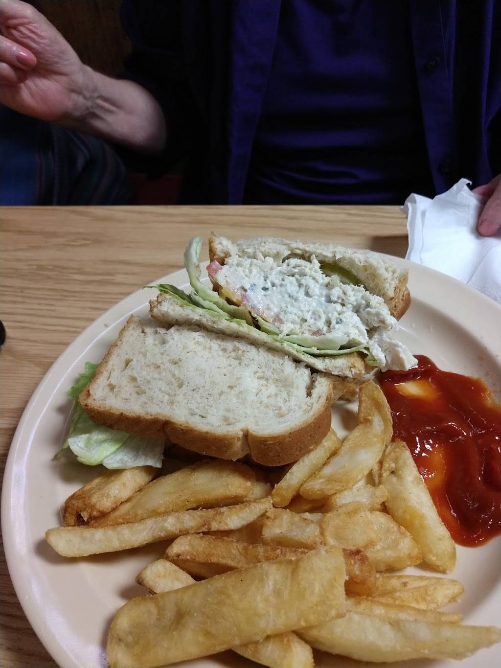 Old Hickory House | restaurant | 2202 Northlake Pkwy, Tucker, GA 30084, USA | 7709398621 OR +1 770-939-8621