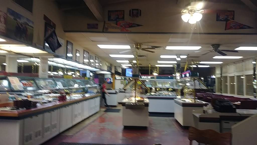 Mackie McNears Steakhouse | restaurant | 1201 S Meridian Ave, Oklahoma City, OK 73108, USA | 4059464060 OR +1 405-946-4060