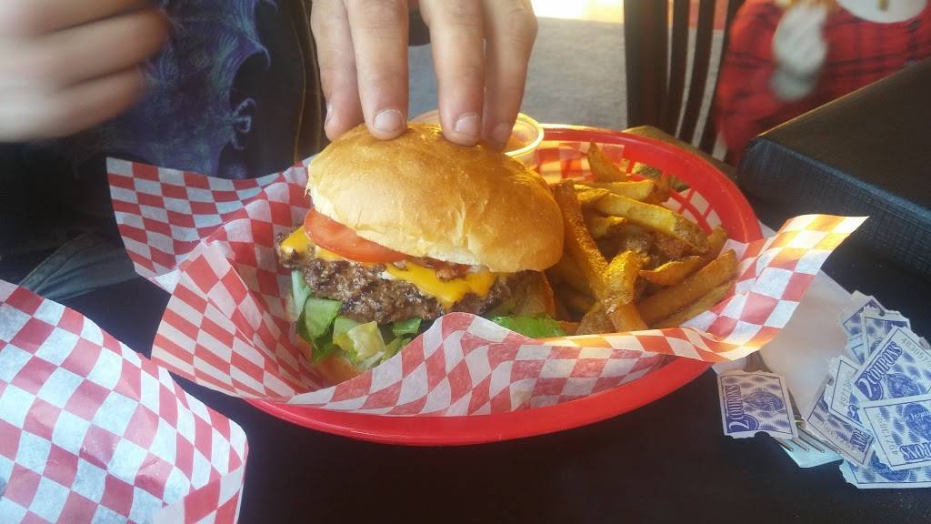 Jeffros BBQ | restaurant | 4572 Queen St, Niagara Falls, ON L2E 2L7, Canada | 2892964473 OR +1 289-296-4473