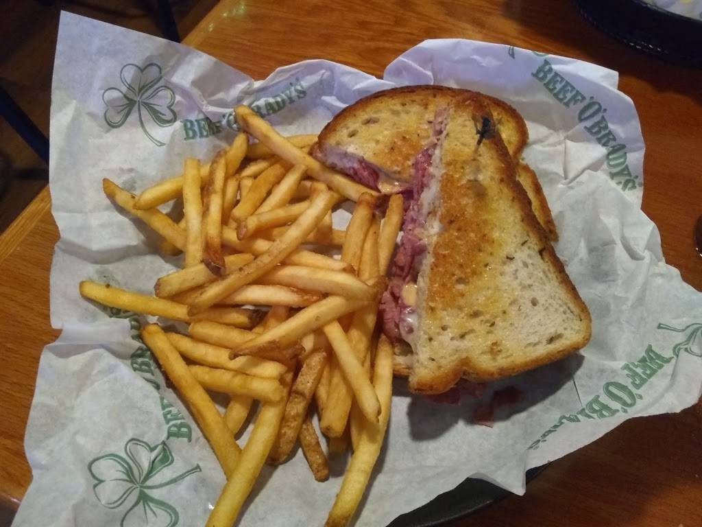 Beef O Bradys | restaurant | 1999 NW 43rd St, Gainesville, FL 32605, USA | 3523387771 OR +1 352-338-7771