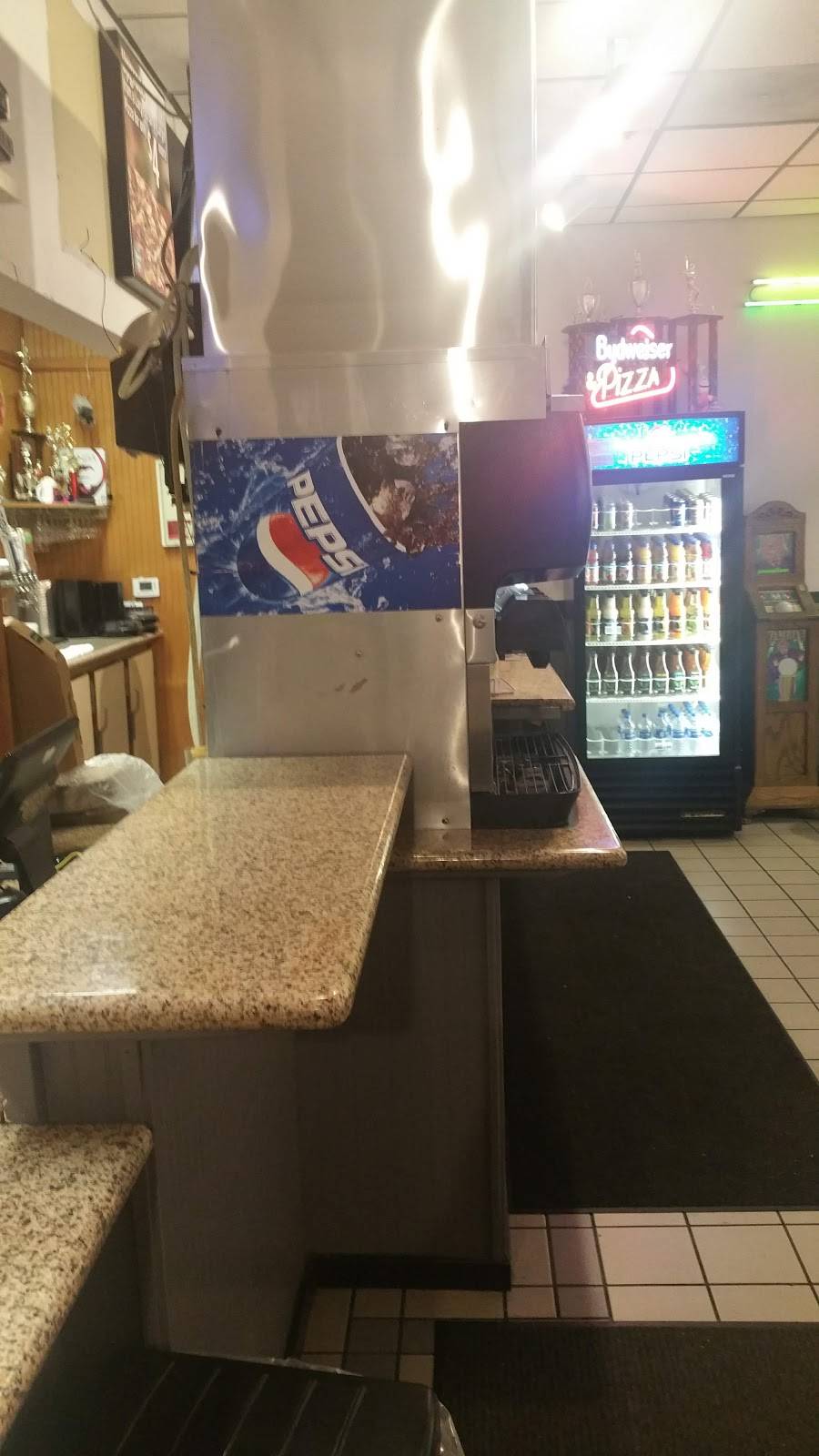 Round Table Pizza | meal delivery | 4855 Hopyard Rd, Pleasanton, CA 94588, USA | 9258470750 OR +1 925-847-0750