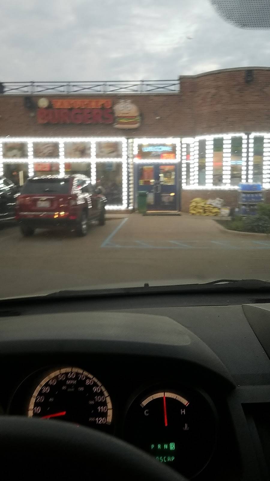 BP | restaurant | 10419 Ford Rd, Dearborn, MI 48126, USA | 3135845854 OR +1 313-584-5854