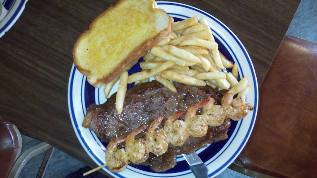 Pizza Palace | restaurant | 121 Public Square, Bruce, MS 38915, USA | 6629834330 OR +1 662-983-4330