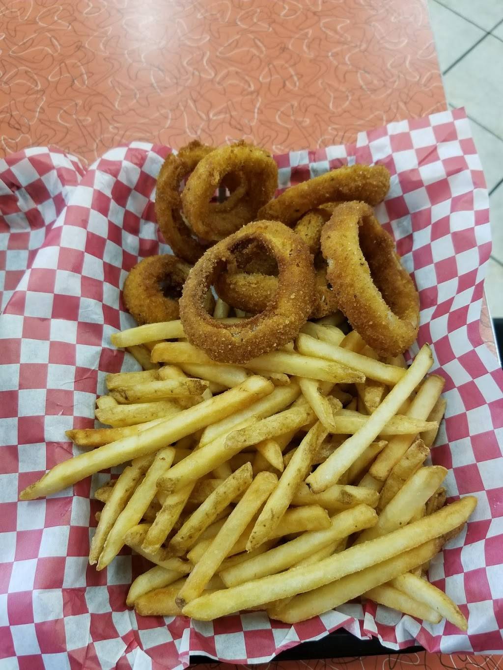 Phyllis Giant Burgers | restaurant | 1774 Piner Rd, Santa Rosa, CA 95403, USA | 7075210890 OR +1 707-521-0890