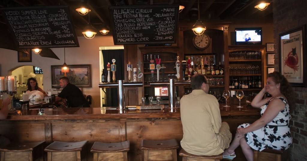 Beefeaters | restaurant | 672 SW Broad St, Southern Pines, NC 28387, USA | 9106925550 OR +1 910-692-5550