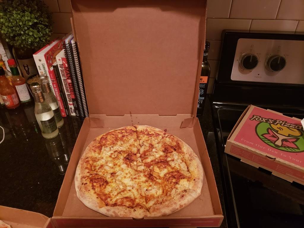 Foxs Pizza Den | restaurant | 5646 Brook Rd, Richmond, VA 23227, USA | 8045531137 OR +1 804-553-1137
