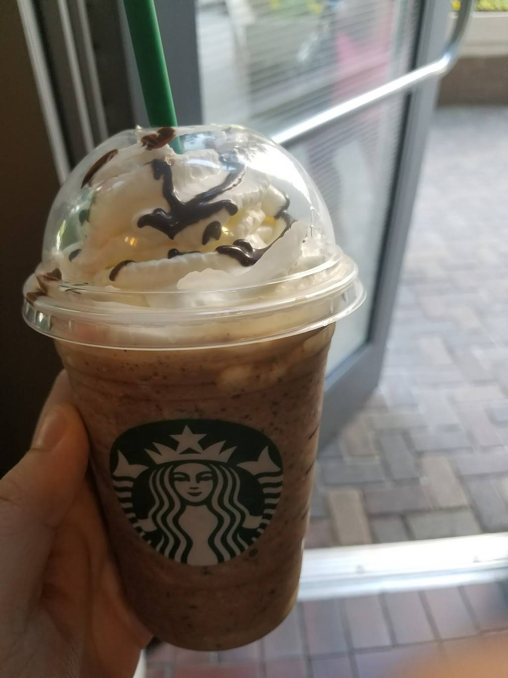 Starbucks | cafe | 901 N Stuart St, Arlington, VA 22203, USA | 7032946211 OR +1 703-294-6211