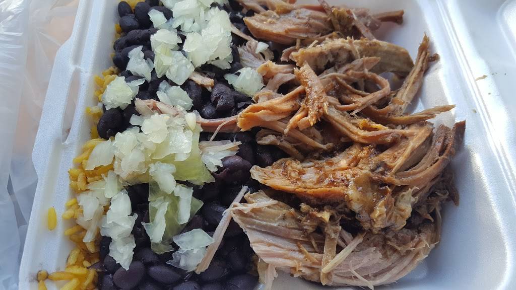 Leahs Cafe | restaurant | 6203 E Hillsborough Ave, Tampa, FL 33610, USA | 8136630073 OR +1 813-663-0073