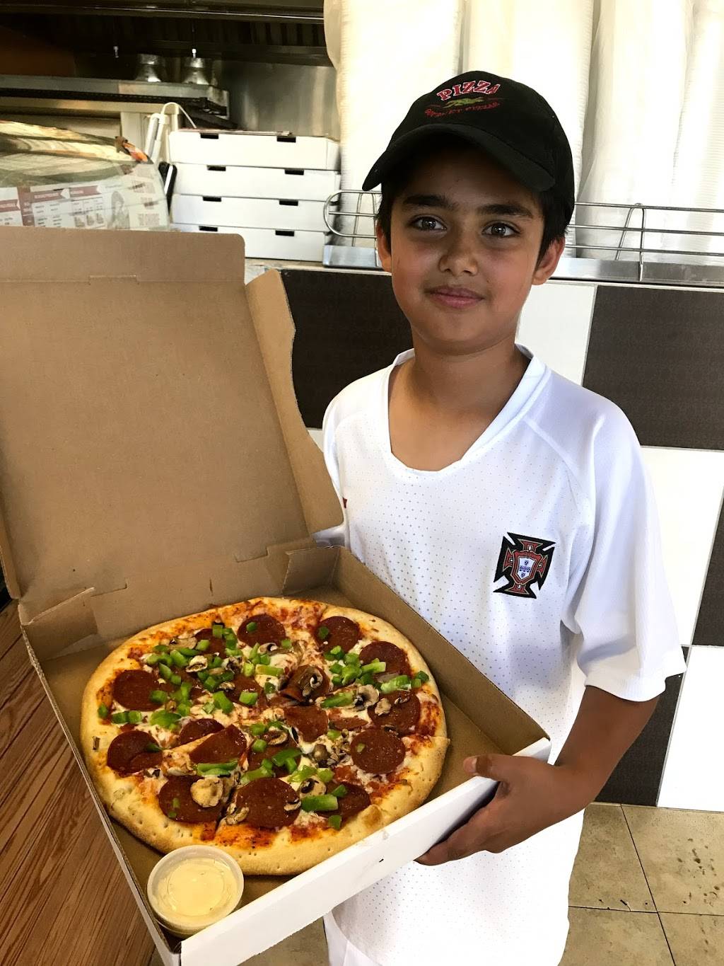 Pizza 786 | meal delivery | 2352 Middlefield Rd, Markham, ON L3S 2S4, Canada | 9055547886 OR +1 905-554-7886