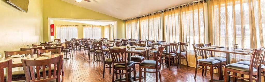 Mountainside Restaurant at Catskill Mountains Resort | restaurant | 211 Mail Rd, Barryville, NY 12719, USA | 8454560195 OR +1 845-456-0195