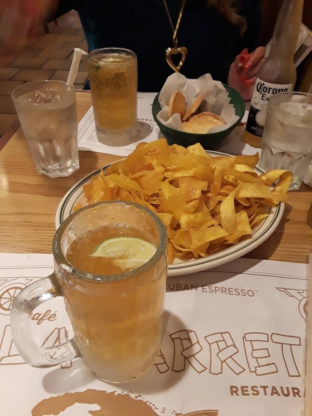 La Carreta | restaurant | 5350 W 16th Ave, Hialeah, FL 33012, USA | 3058235200 OR +1 305-823-5200