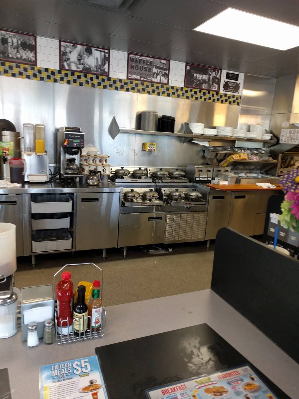 Waffle House | meal takeaway | 4755 Saul White Blvd, North Charleston, SC 29418, USA | 8437441814 OR +1 843-744-1814