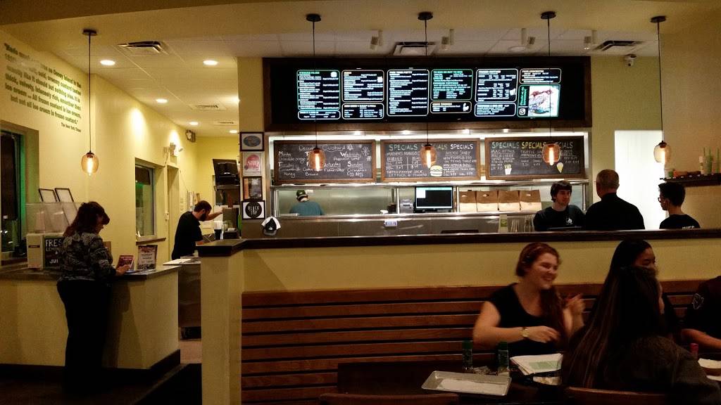 Smacks Burgers & Shakes | restaurant | 2407 Bee Ridge Rd, Sarasota, FL 34239, USA | 9419227673 OR +1 941-922-7673