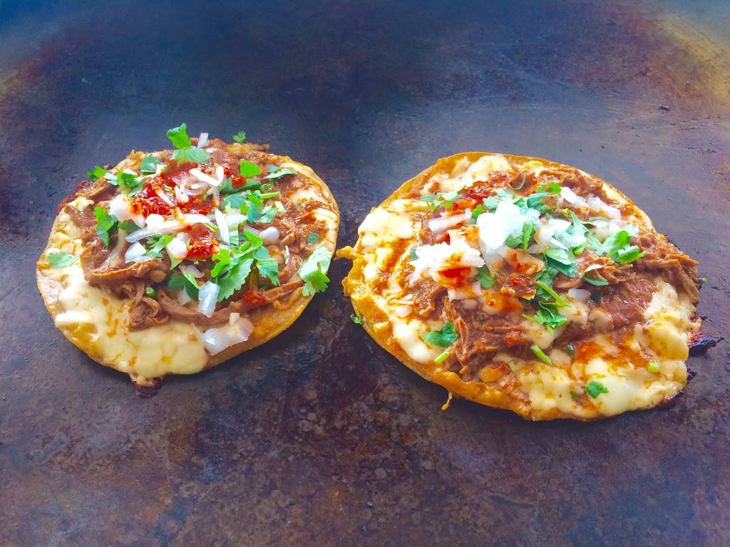 Tacos Javier | restaurant | Av. Transpeninsular 5, Infonavitlomas del Porvenir, Tijuana, B.C., Mexico | 016646307243 OR +52 664 630 7243