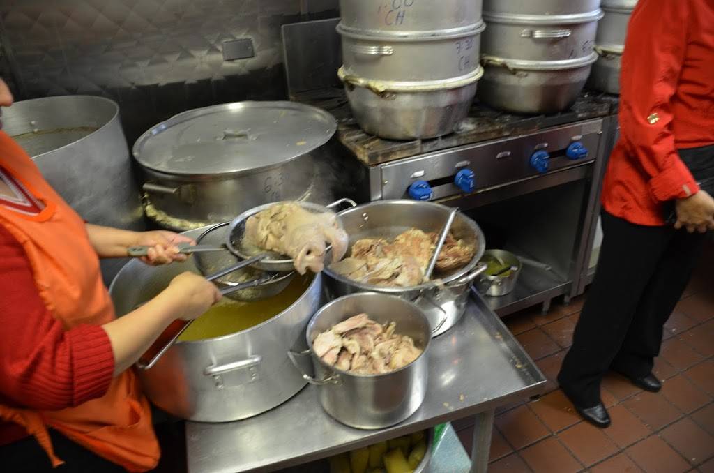 Tamales Lo Mejor De Guerrero | restaurant | 7024 N Clark St, Chicago, IL 60626, USA | 7733386450 OR +1 773-338-6450