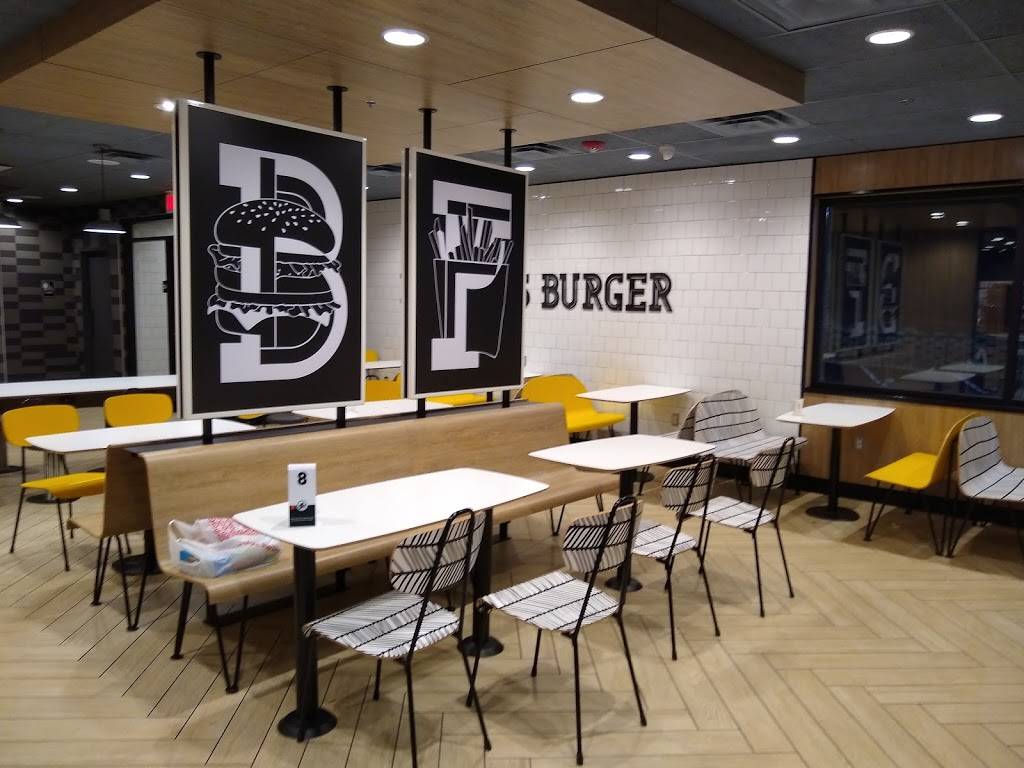 McDonalds | cafe | 4140 Hunt Rd, Blue Ash, OH 45236, USA | 5137939870 OR +1 513-793-9870