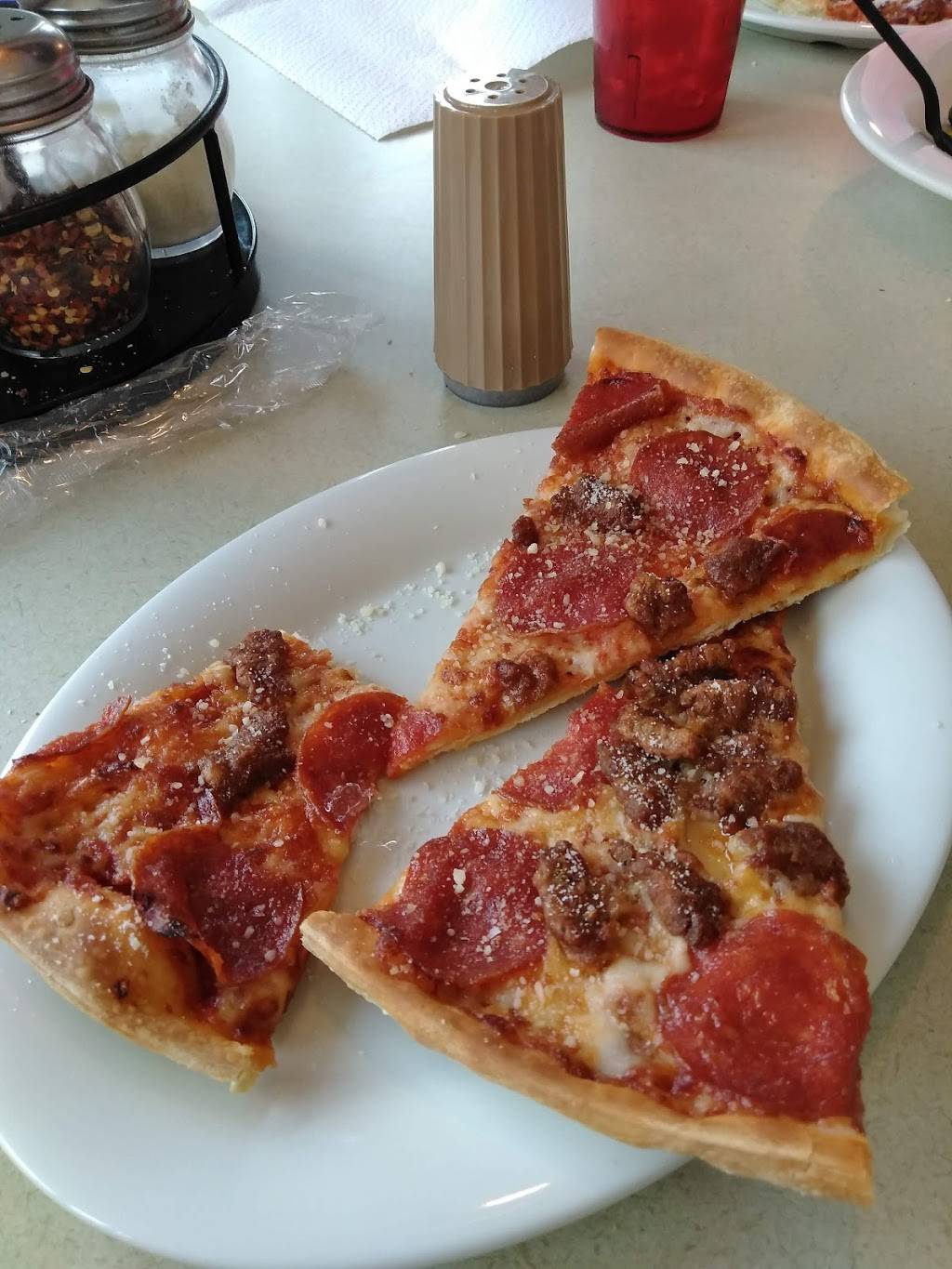 Pizza Hut | meal takeaway | 4030 W.K, Singleton Pkwy, Memphis, TN 38128, USA | 9013881232 OR +1 901-388-1232