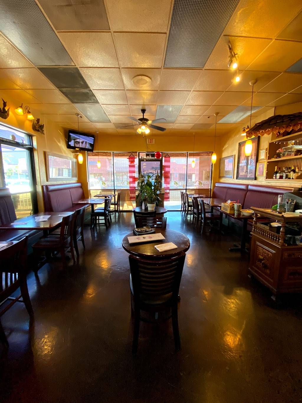 Thai Basil Signature Ahwatukee | restaurant | 4221 E Chandler Blvd # 106, Phoenix, AZ 85048, USA | 4807046013 OR +1 480-704-6013