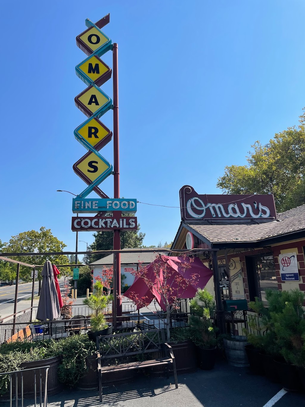 Omars Fresh Seafood and Steaks | restaurant | 1380 Siskiyou Blvd, Ashland, OR 97520, USA | 5414821281 OR +1 541-482-1281