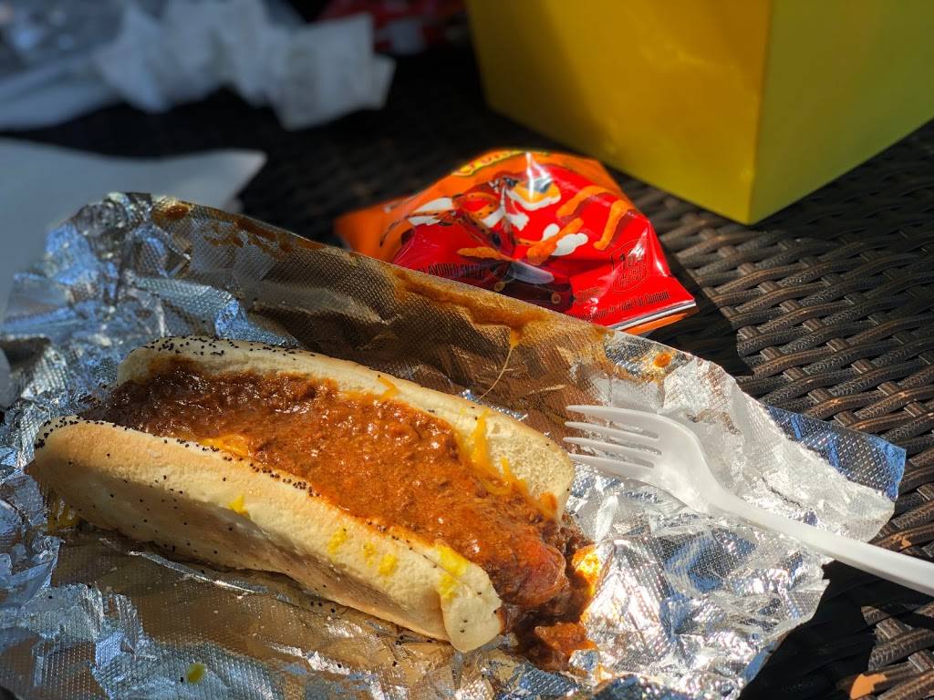 Hot Dogs on Main | restaurant | 505 Main St, Dunedin, FL 34698, USA | 7274085103 OR +1 727-408-5103