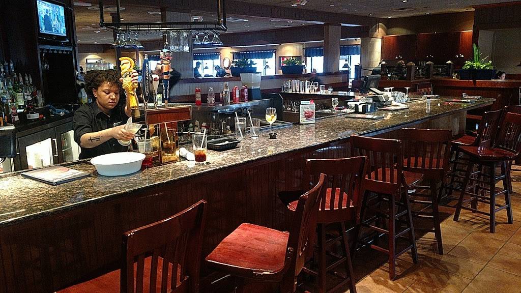 Red Lobster | restaurant | 3901 Medina Rd, Akron, OH 44333, USA | 3306660727 OR +1 330-666-0727