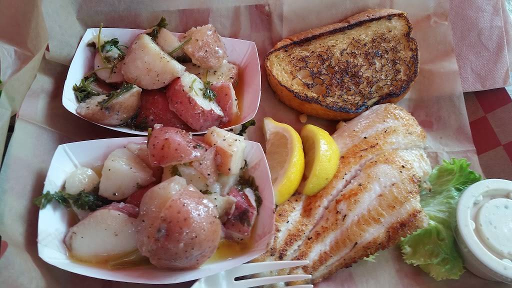 Snook Haven | restaurant | 5000 E Venice Ave, Venice, FL 34292, USA | 9414857221 OR +1 941-485-7221