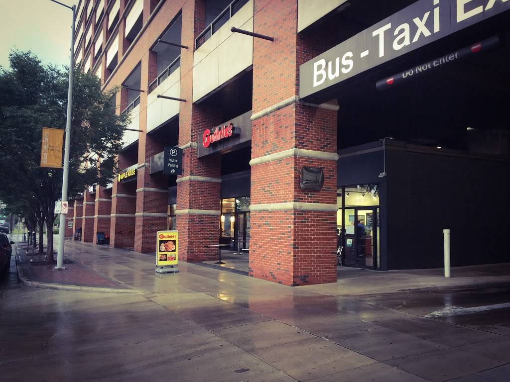 Guthries Golden Fried Chicken Fingers | restaurant | 1801 4th Ave S, Birmingham, AL 35233, USA | 2053271241 OR +1 205-327-1241