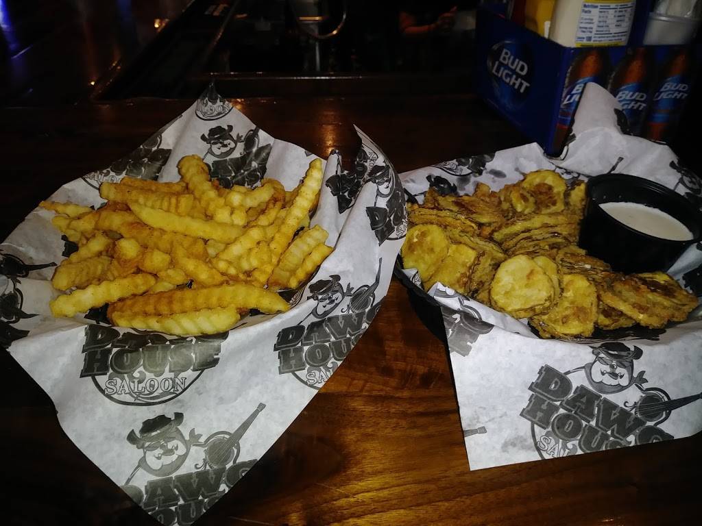 DawgHouse Saloon | restaurant | 1522 Demonbreun St, Nashville, TN 37203, USA | 6158647393 OR +1 615-864-7393