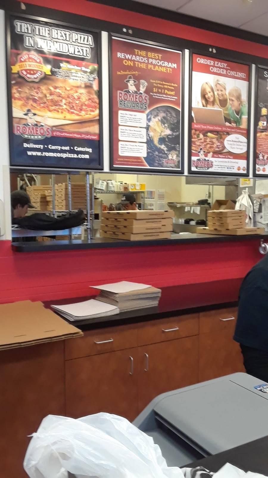 Romeos Pizza | restaurant | 548 Miner Rd, Highland Heights, OH 44143, USA | 4406050400 OR +1 440-605-0400