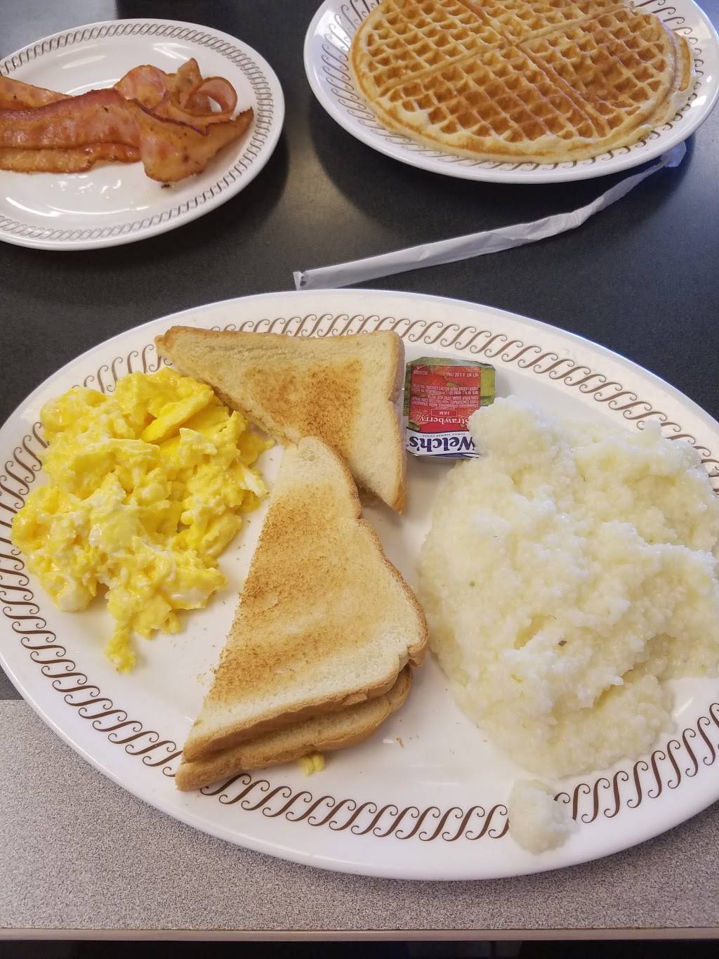 Waffle House | meal takeaway | 2621 S Horner Blvd, Sanford, NC 27332, USA | 9197768207 OR +1 919-776-8207