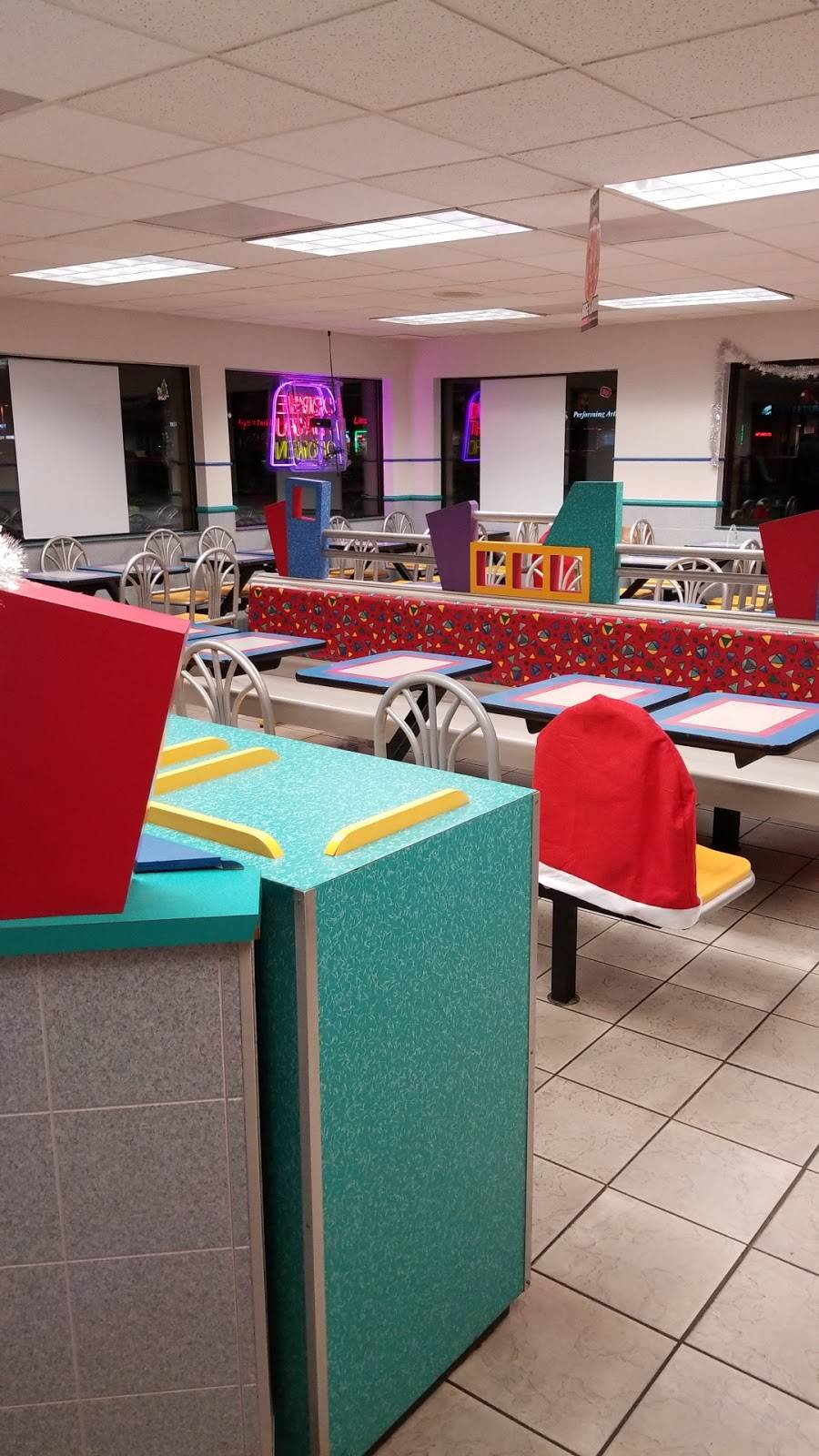 Taco Bell | meal takeaway | 2081 E Grand Ave, Lindenhurst, IL 60046, USA | 8472657677 OR +1 847-265-7677