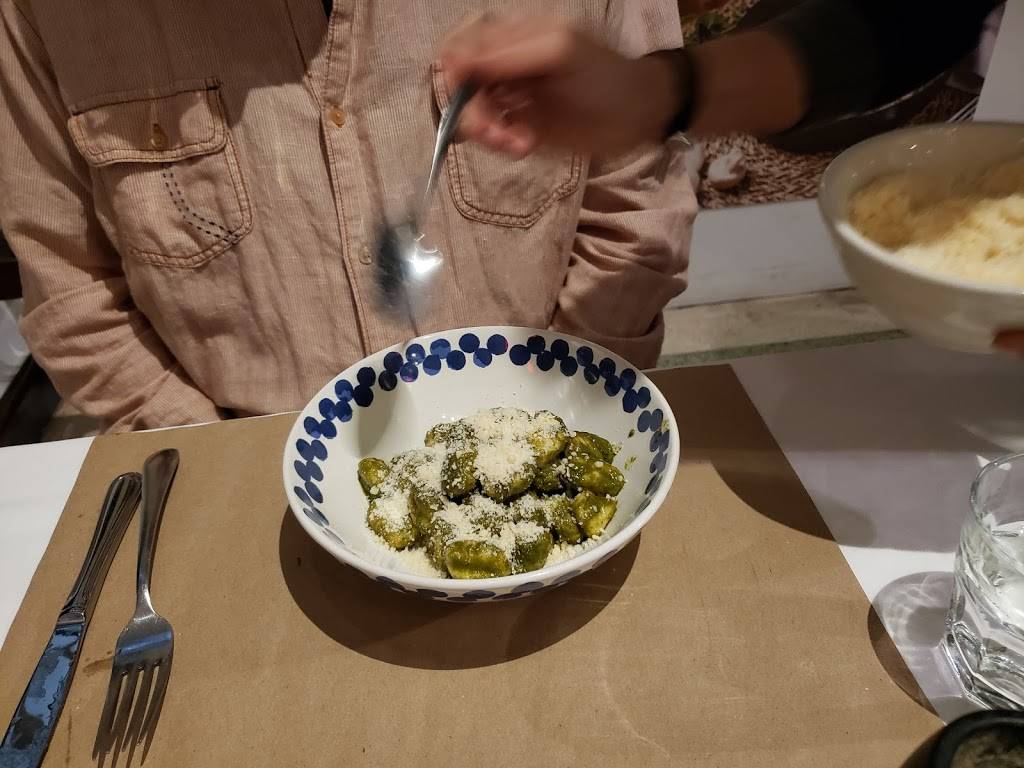 Pasta-go Ocean Drive | restaurant | 444 Ocean Dr, Miami Beach, FL 33139, USA | 3054548166 OR +1 305-454-8166