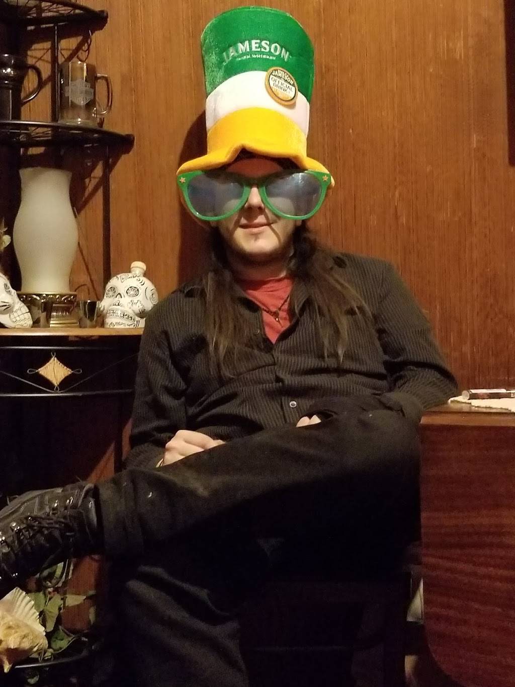 Roosters Roadhouse | restaurant | 5021 Thoms Run Rd, Oakdale, PA 15071, USA | 4122211543 OR +1 412-221-1543