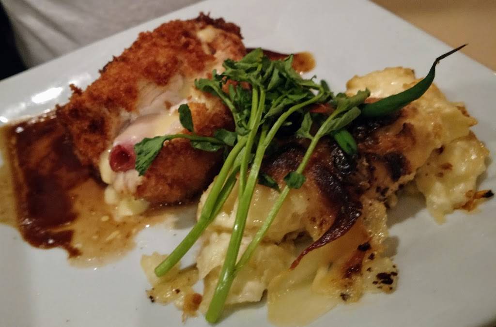 D & J Bistro | restaurant | 466 S Rand Rd, Lake Zurich, IL 60047, USA | 8474388001 OR +1 847-438-8001