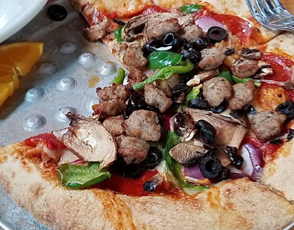 Old Chicago Pizza and Taproom | restaurant | 802 Gervais St #100, Columbia, SC 29201, USA | 8032523100 OR +1 803-252-3100