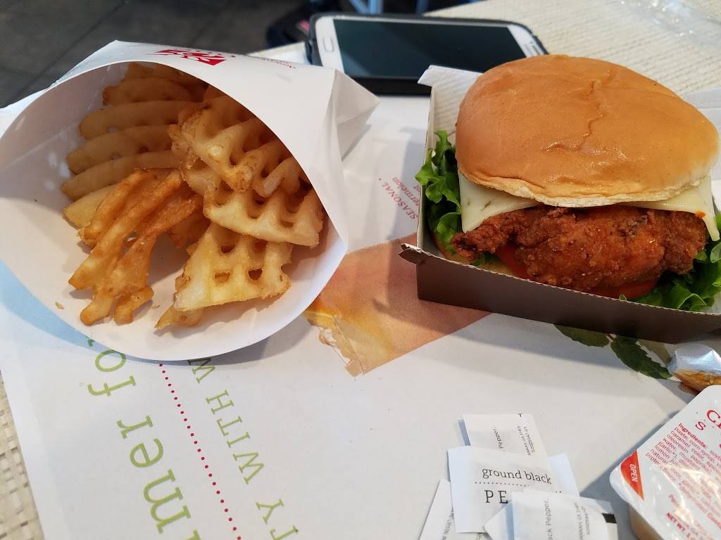 Chick-fil-A | restaurant | 1625 SW Wanamaker Rd, Topeka, KS 66604, USA | 7852722610 OR +1 785-272-2610