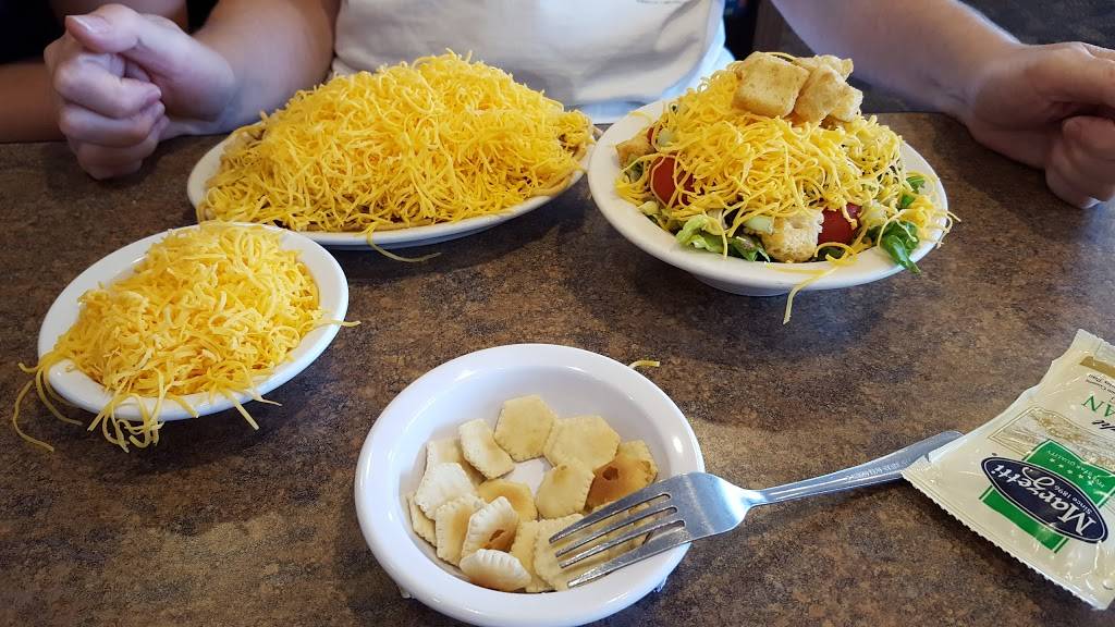 Skyline Chili | restaurant | 4588 Montgomery Rd, Cincinnati, OH 45212, USA | 5135318381 OR +1 513-531-8381