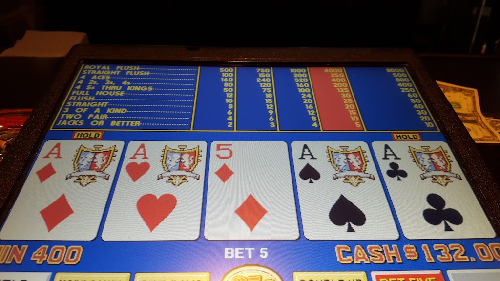 Putters Bar & Grill Warm Springs | restaurant | 7150 S Durango Dr #100, Las Vegas, NV 89113, USA | 7023094868 OR +1 702-309-4868