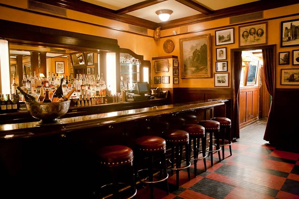 The Buffalo Club | restaurant | 1520 Olympic Blvd, Santa Monica, CA 90404, USA | 3104508600 OR +1 310-450-8600