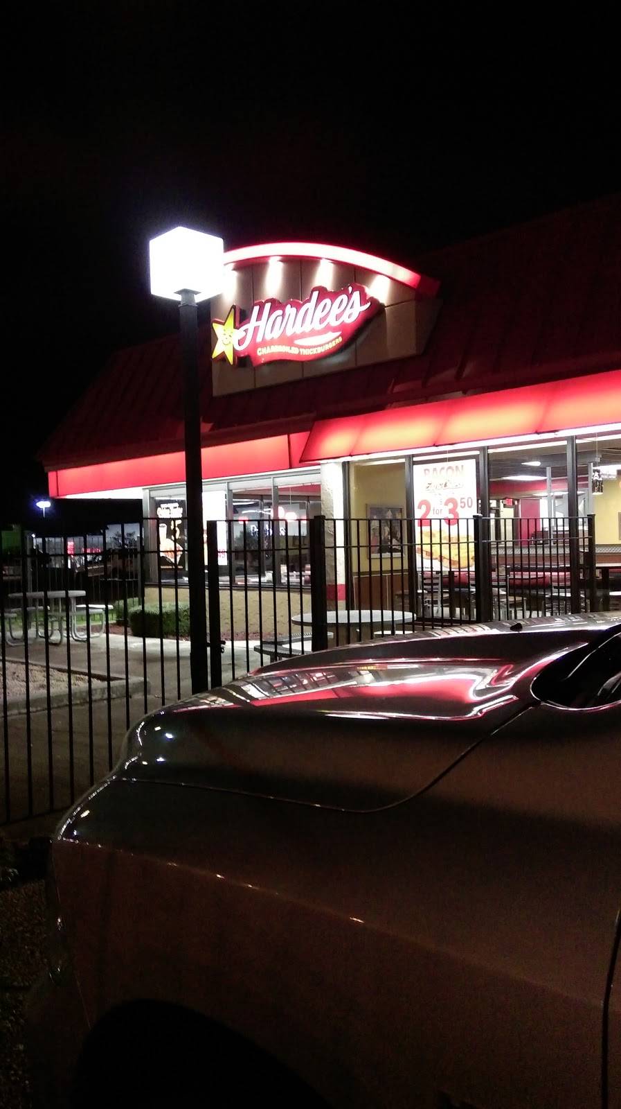 Hardees | restaurant | 903 E Atlantic St, South Hill, VA 23970, USA | 4344474898 OR +1 434-447-4898