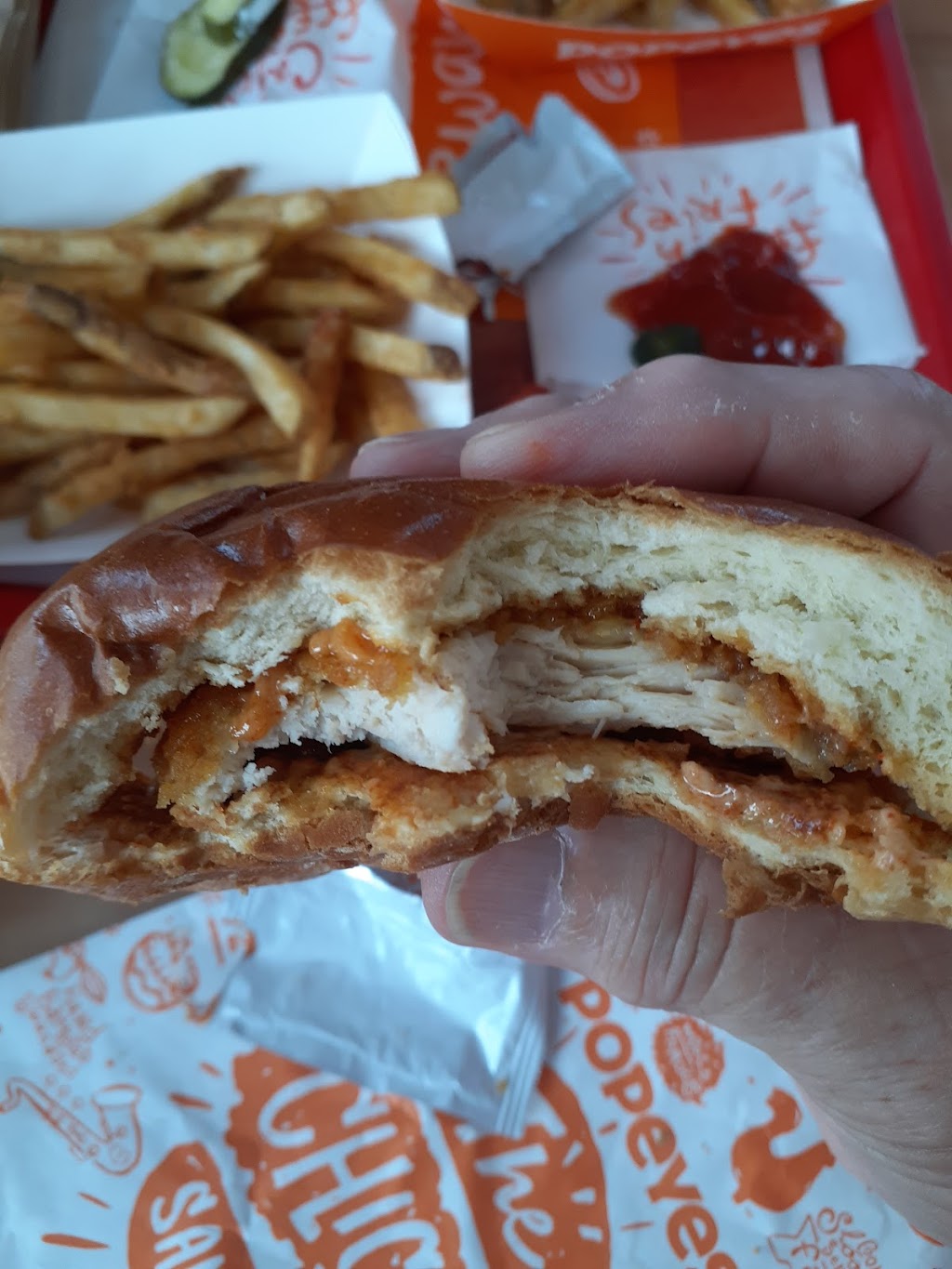 Popeyes Louisiana Kitchen | restaurant | 2411 E Parkway Dr, Russellville, AR 72802, USA | 4799671689 OR +1 479-967-1689