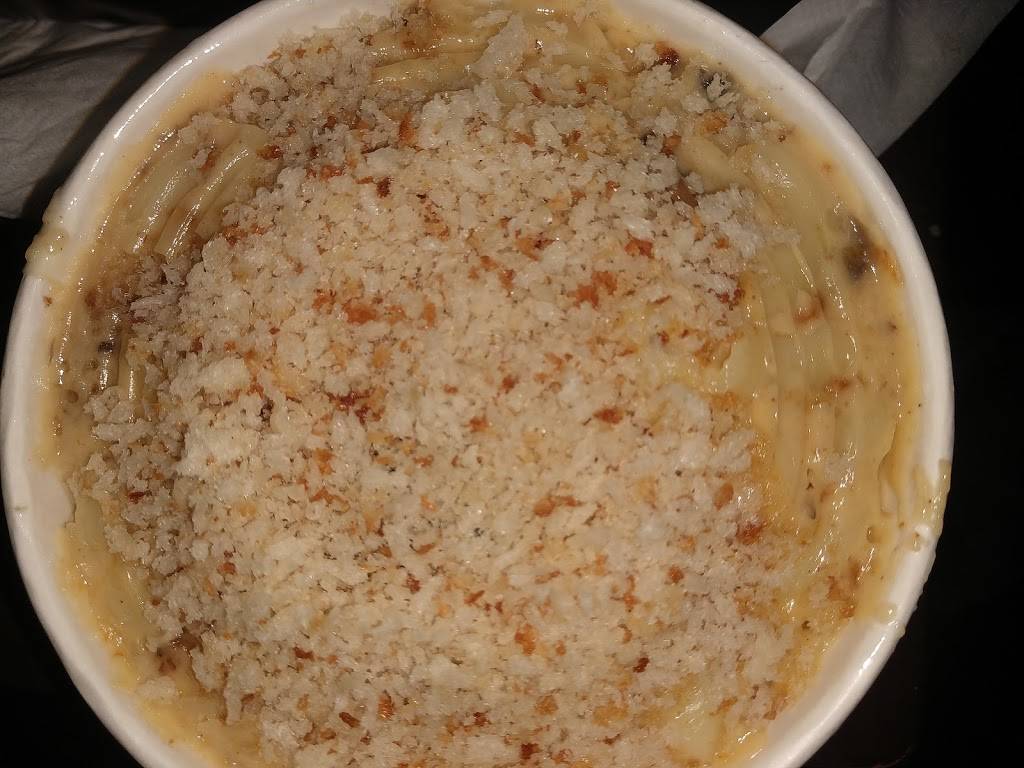 Hotties Nashville Hot Chicken | restaurant | 2022 N Tustin St, Orange, CA 92865, USA | 7143633308 OR +1 714-363-3308