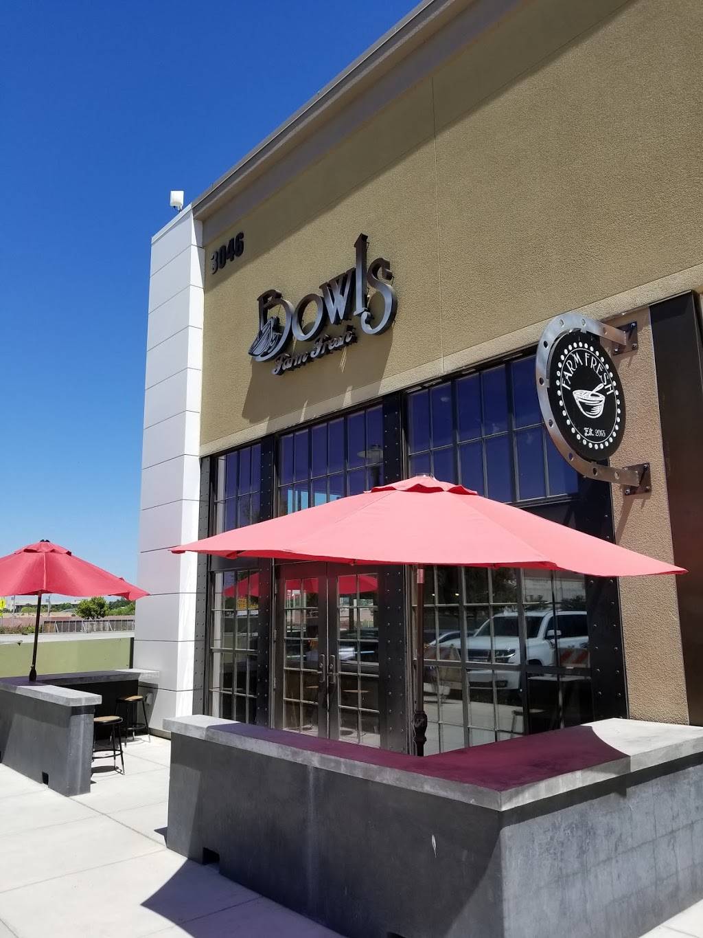 Farm Fresh Bowls Fresno | restaurant | 3042 E Campus Pointe Dr, Fresno, CA 93710, USA | 5593267141 OR +1 559-326-7141