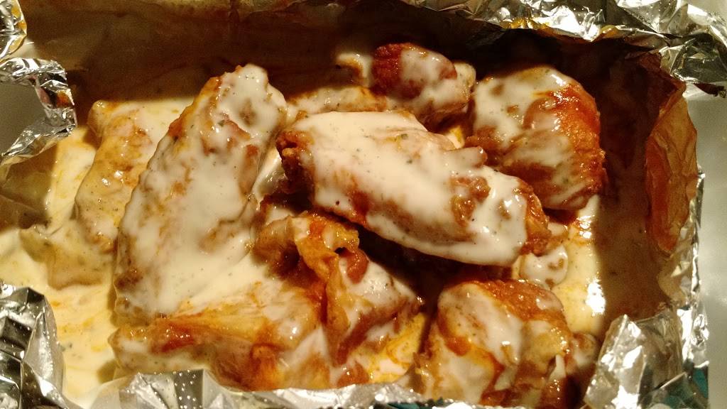 Tri-City Wings & Grill | restaurant | 197 North St, Newton, MA 02460, USA | 6172448220 OR +1 617-244-8220