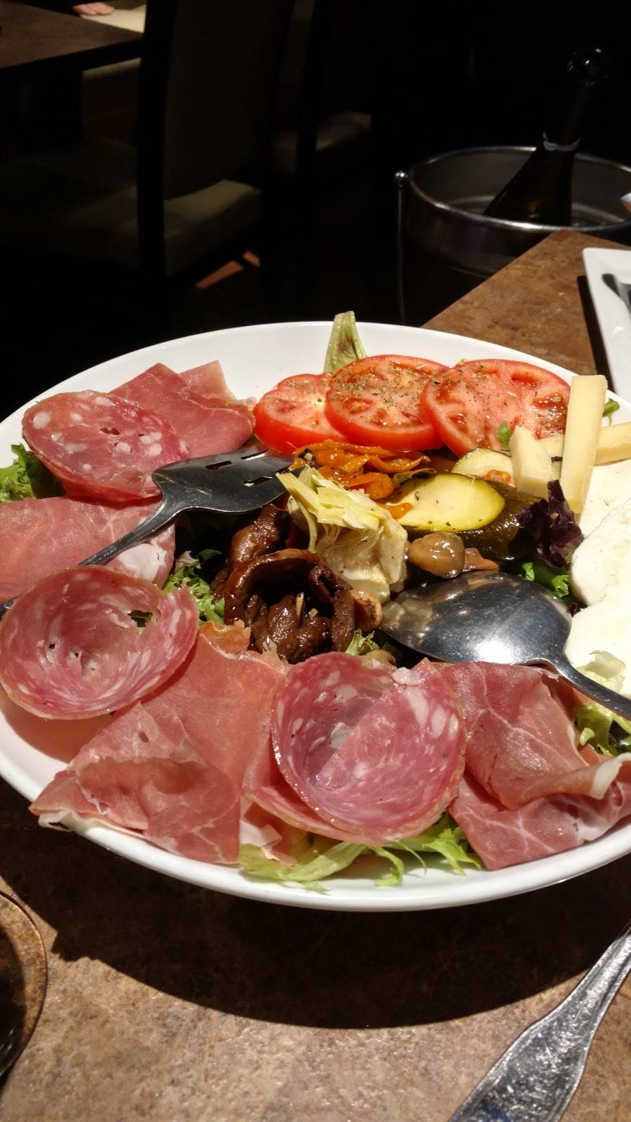 Femmina Italian Grill | restaurant | 408 Stokes Rd, Medford, NJ 08055, USA | 6097148800 OR +1 609-714-8800