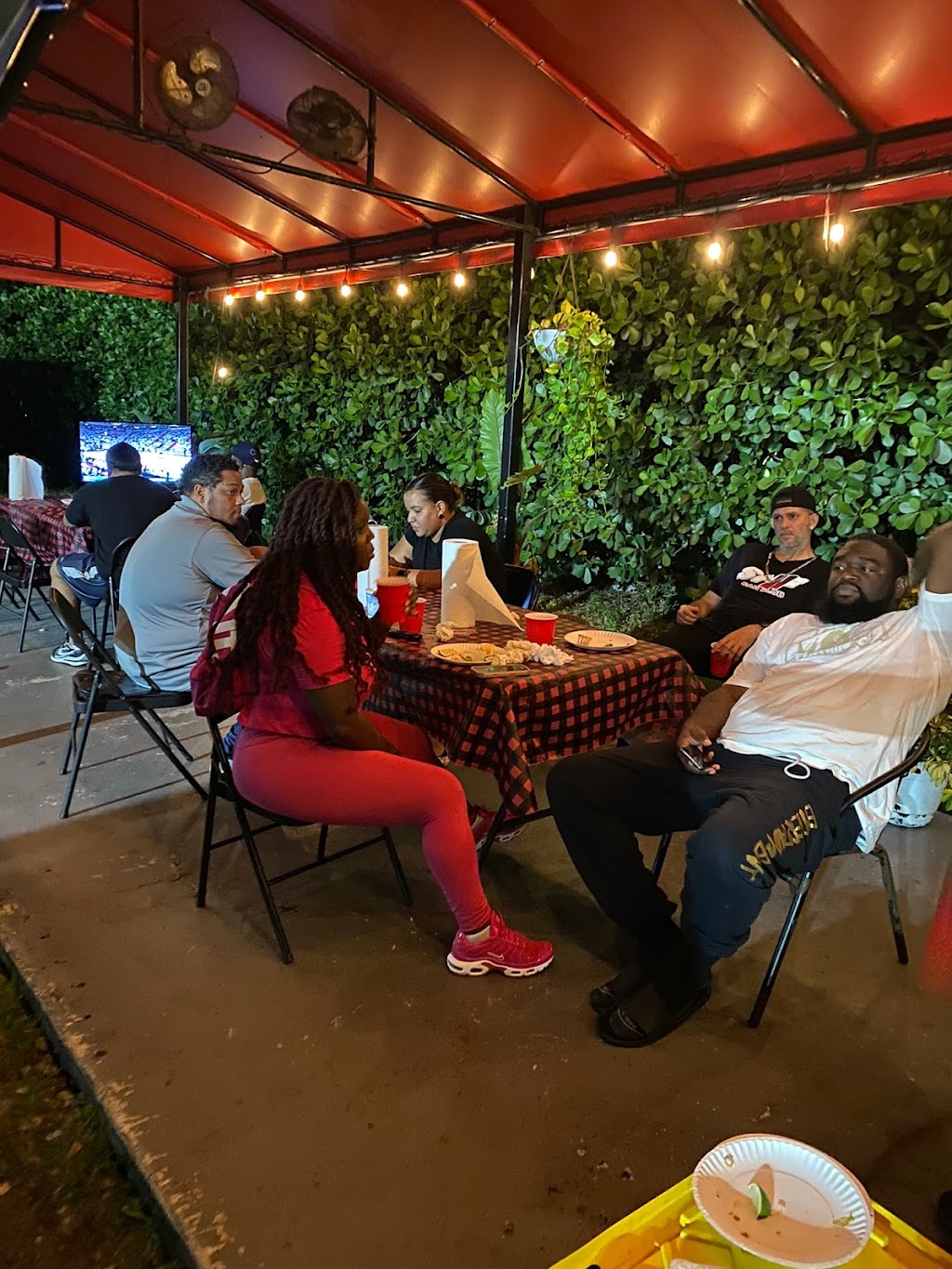 El Jefe Tacos & Aromaeverfresh Drinks Vibe | restaurant | 10701 Biscayne Blvd, Miami Shores, FL 33138, USA | 3053997785 OR +1 305-399-7785