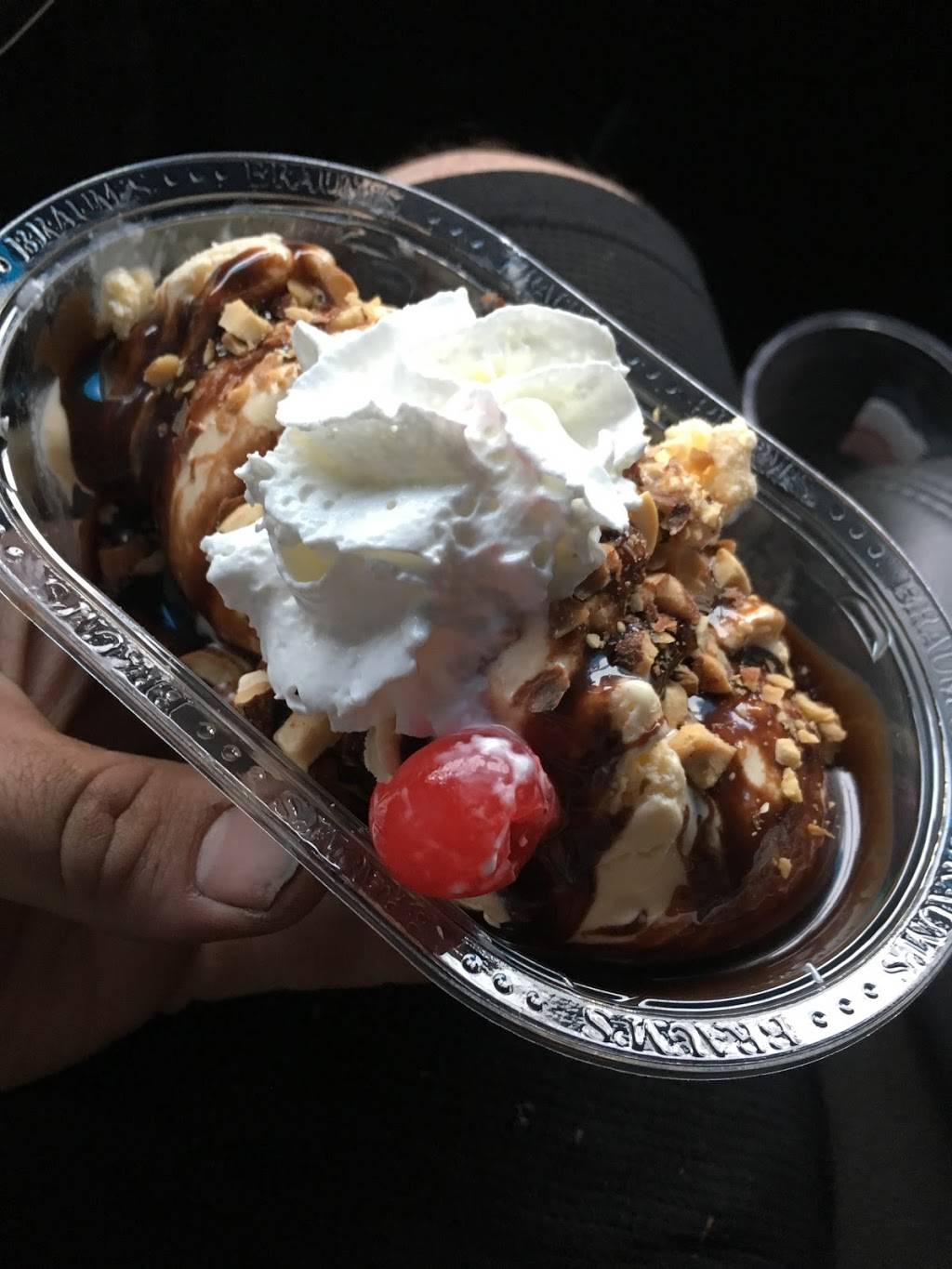 Braum’s Ice Cream & Burger Restaurant | restaurant | 7300 S Shields Blvd, Oklahoma City, OK 73149, USA | 4056328921 OR +1 405-632-8921