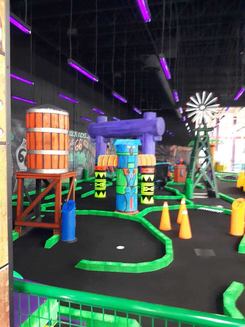 Tilt Studio Eastwood | meal takeaway | 5555 Youngstown Warren Rd, Niles, OH 44446, USA | 2342287677 OR +1 234-228-7677