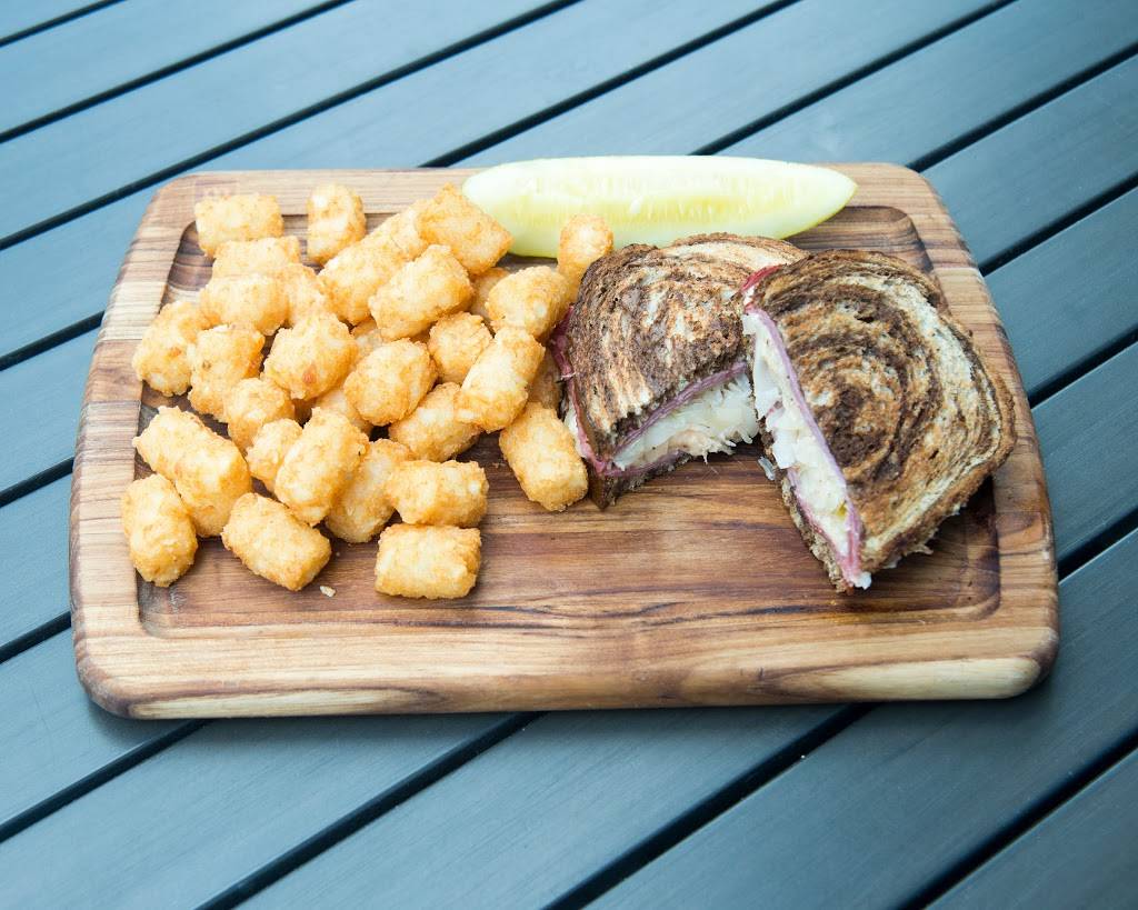 Crafthouse | restaurant | 1888 Explorer St, Reston, VA 20190, USA | 5719269931 OR +1 571-926-9931